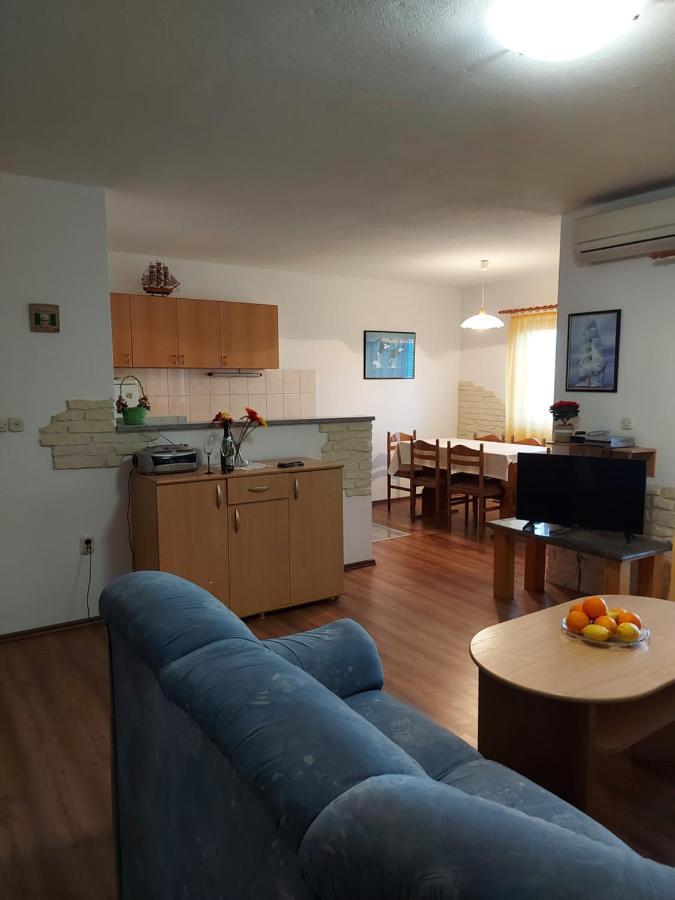 Apartmani Tatjana Округ Горни Екстериор снимка
