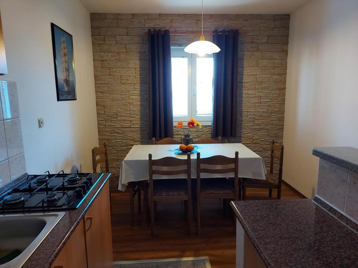 Apartmani Tatjana Округ Горни Екстериор снимка