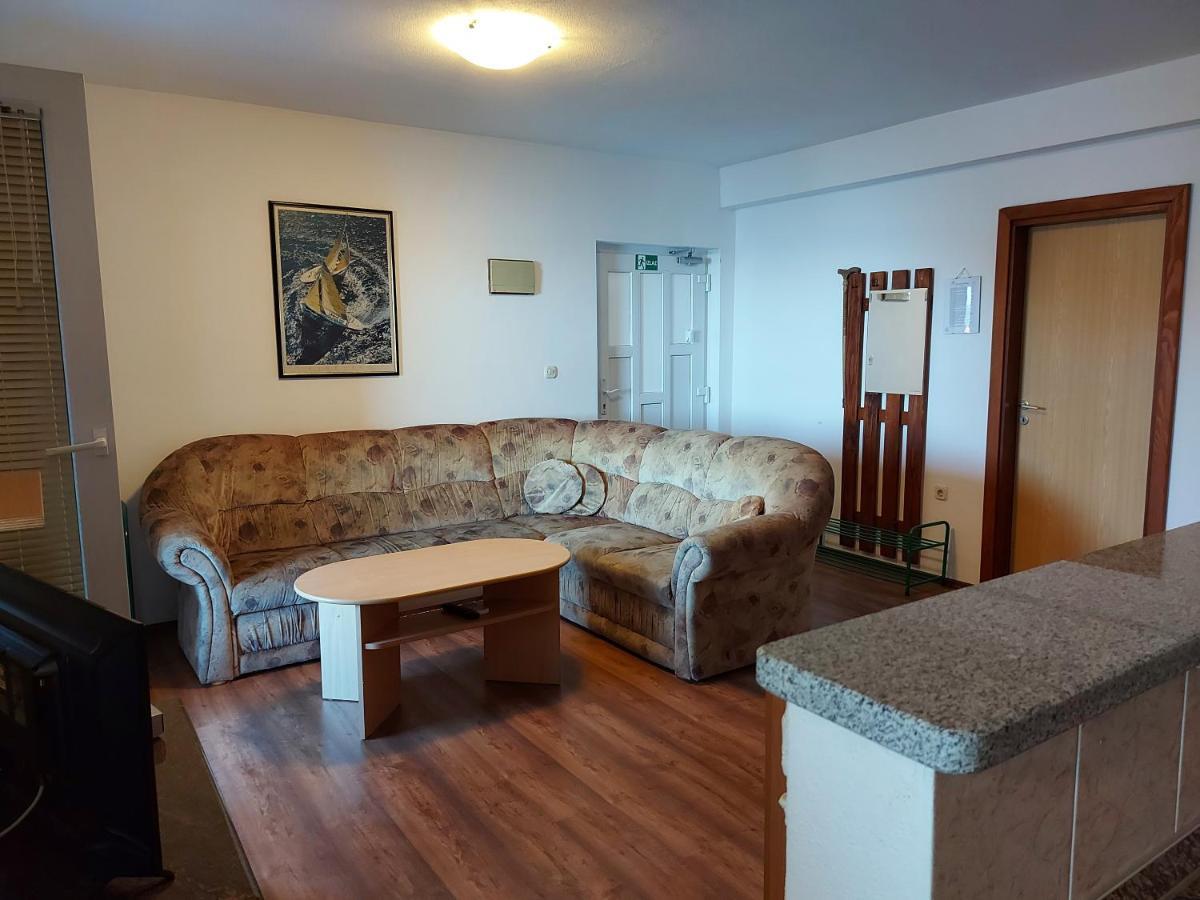 Apartmani Tatjana Округ Горни Екстериор снимка