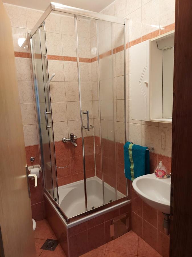 Apartmani Tatjana Округ Горни Екстериор снимка