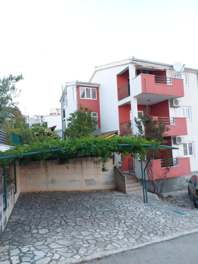 Apartmani Tatjana Округ Горни Екстериор снимка